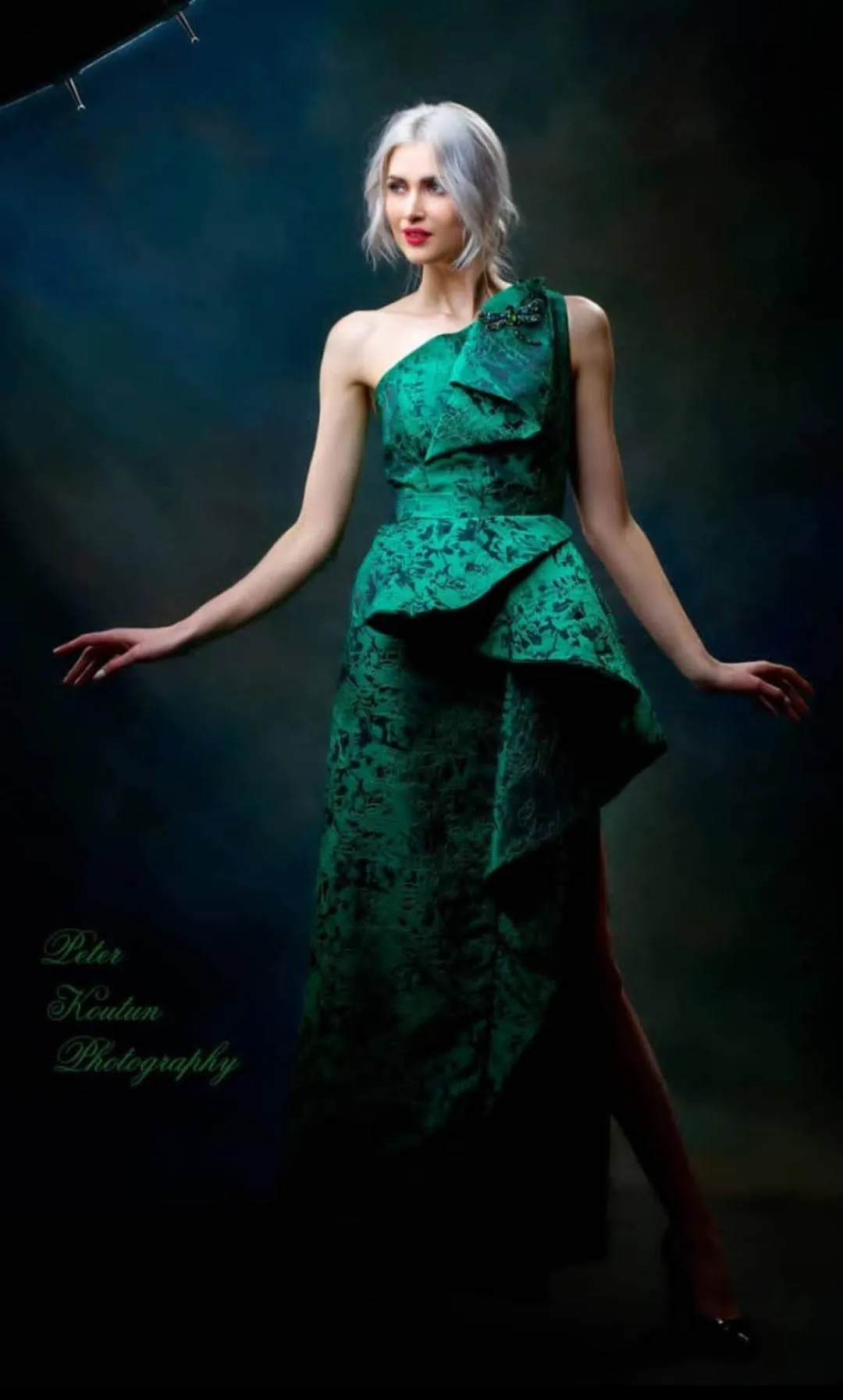 AUTUMNA Sheath Emerald Jacquard Haute Couture Evening Gown