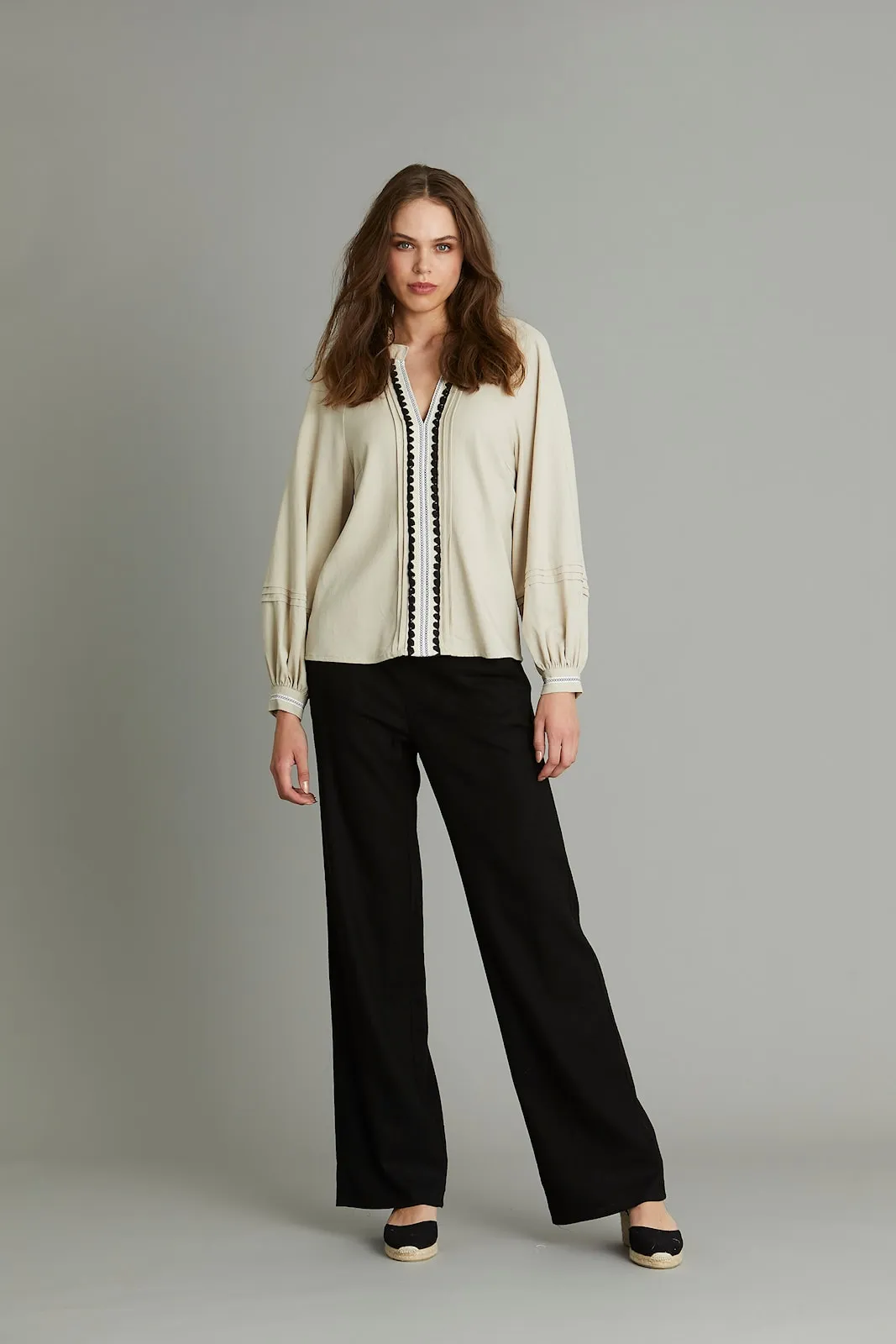 Rue De Femme Grinda Blouse. natural with black trim