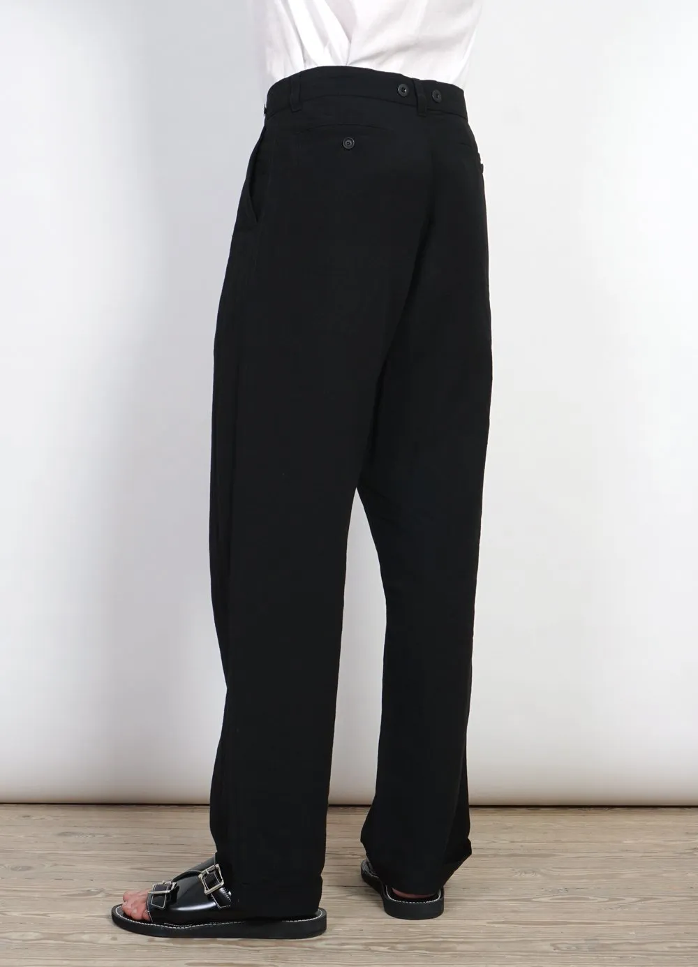 SUNE | Pleated Wide Cut Trousers | Black